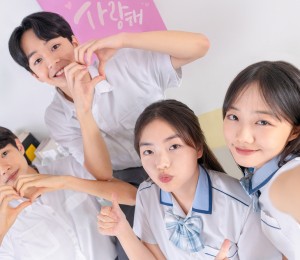 우리가 직접 기획한 자율 동아리 프로젝트 뒷모습 이미지